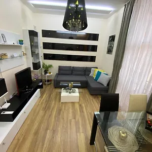  Apartment Cozy In Downtown - Tsar Samuil Street